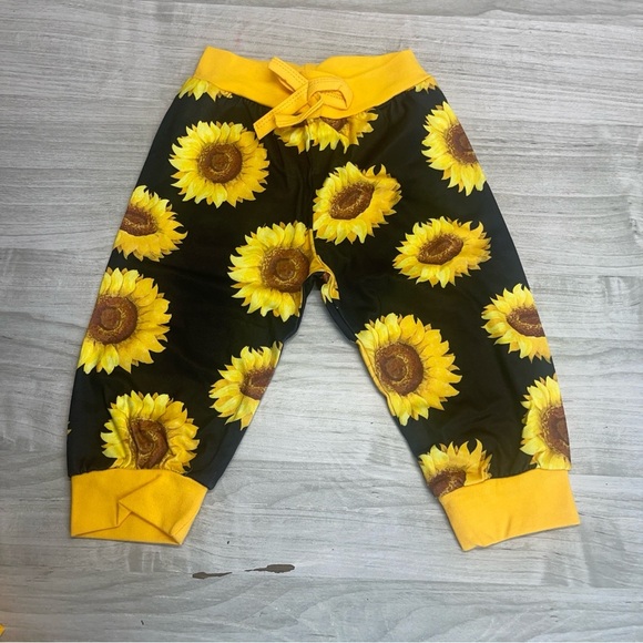 Baby Girl “Little Miss Sassy” Yellow Sunflower Outfit Set size 6-12 Months - Picture 5 of 11